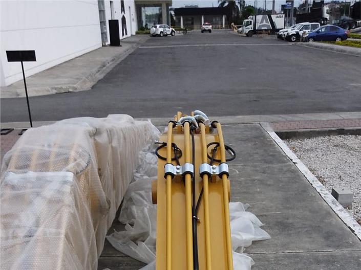 Accesorio Brazo Largo Braus Long Reach 200C para Excavadoras Komatsu PC200 y CAT 320 (Guayaquil)