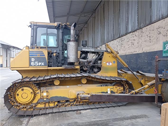 Tractores de Oruga Komatsu D65 PX (Guayaquil)