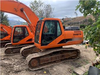 Excavadoras Doosan 215 (Cañar)