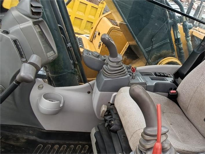 Excavadoras John Deere 210G LC (Cuenca)