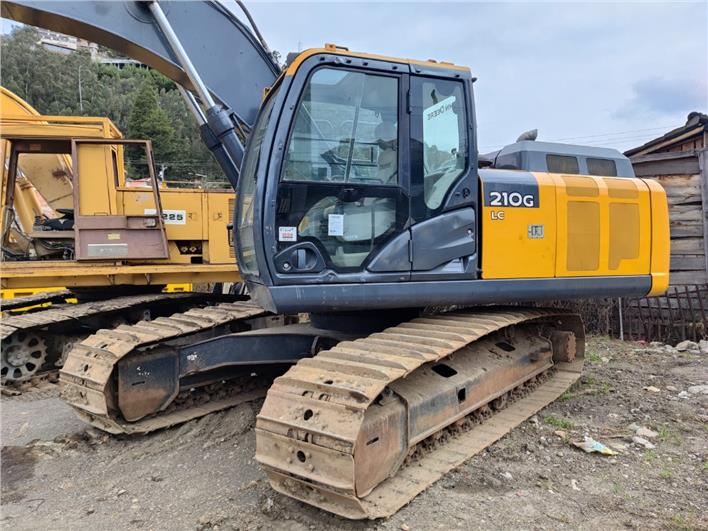 Excavadoras John Deere 210G LC (Cuenca)