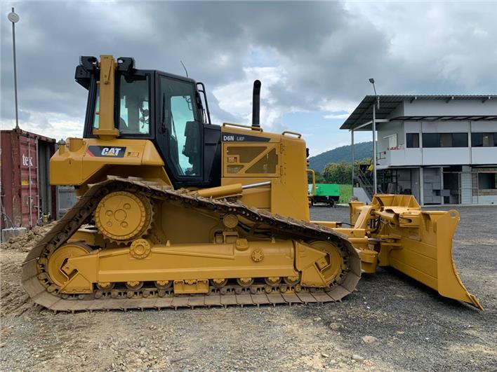 Tractores de Oruga Caterpillar D6N LGP (La Troncal)