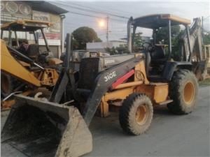 Retroexcavadoras John Deere 310E (Atacames)