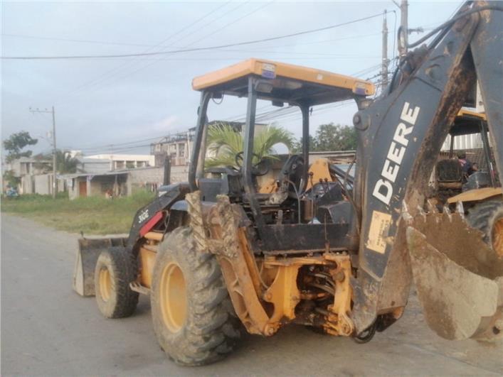 Retroexcavadoras John Deere 310E (Atacames)