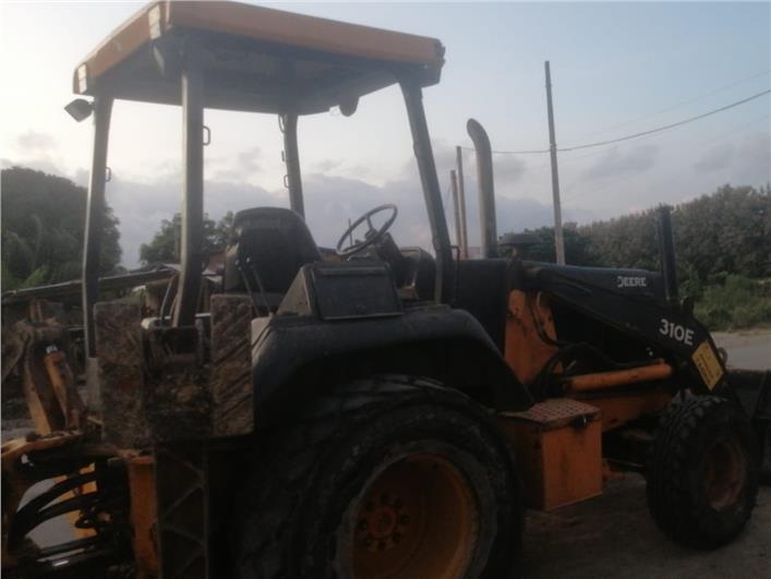 Retroexcavadoras John Deere 310E (Atacames)