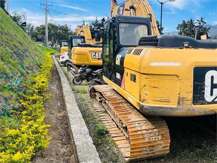Excavadoras Caterpillar 320D2L (Guayaquil)