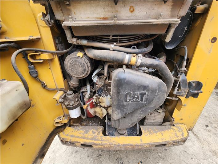 Minicargadores Caterpillar 232 B2 (Cuenca)