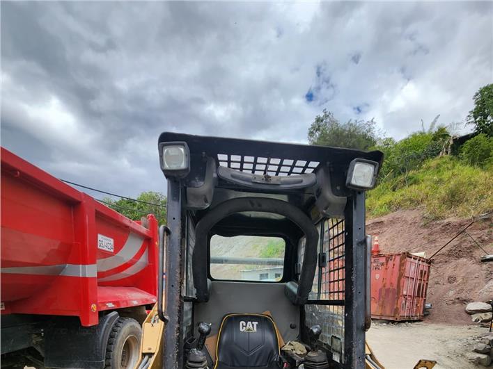 Minicargadores Caterpillar 232 B2 (Cuenca)