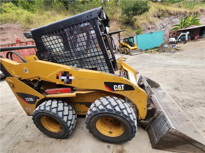 Minicargadores Caterpillar 232 B2 (Cuenca)