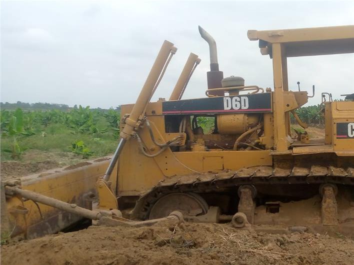 Tractores de Oruga Caterpillar D6D (B.Aerea.deTaura)