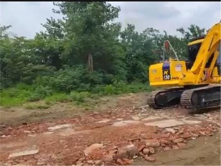 Excavadoras Komatsu PC130-7 (Quito)