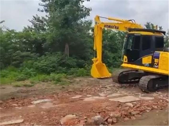 Excavadoras Komatsu PC130-7 (Quito)