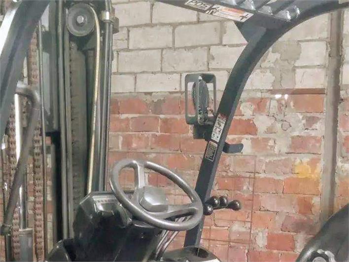 Montacargas Caterpillar 4 ton (Guayaquil)