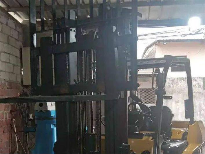 Montacargas Caterpillar 4 ton (Guayaquil)