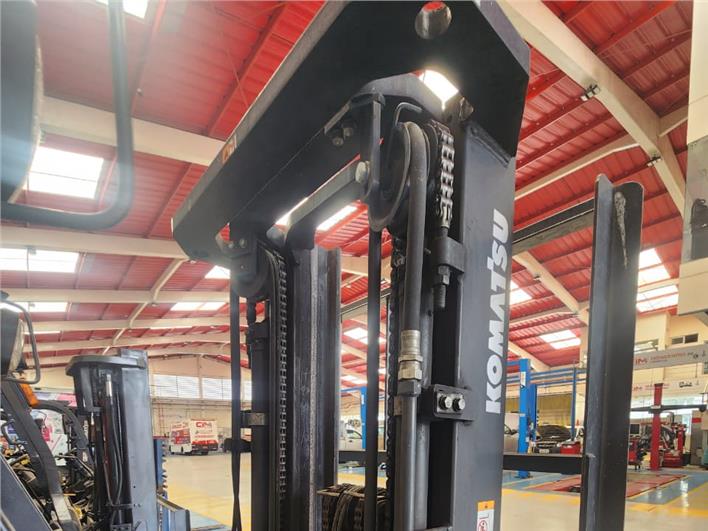 Montacargas Komatsu 2.5 ton (Guayaquil)