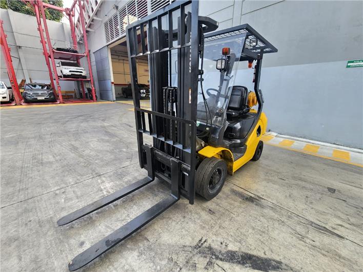 Montacargas Komatsu 2.5 ton (Guayaquil)