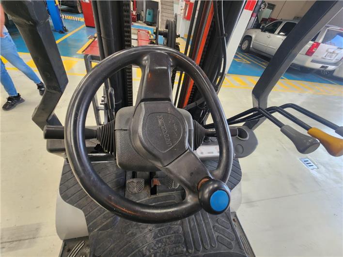 Montacargas TCM 2.5 ton (Guayaquil)