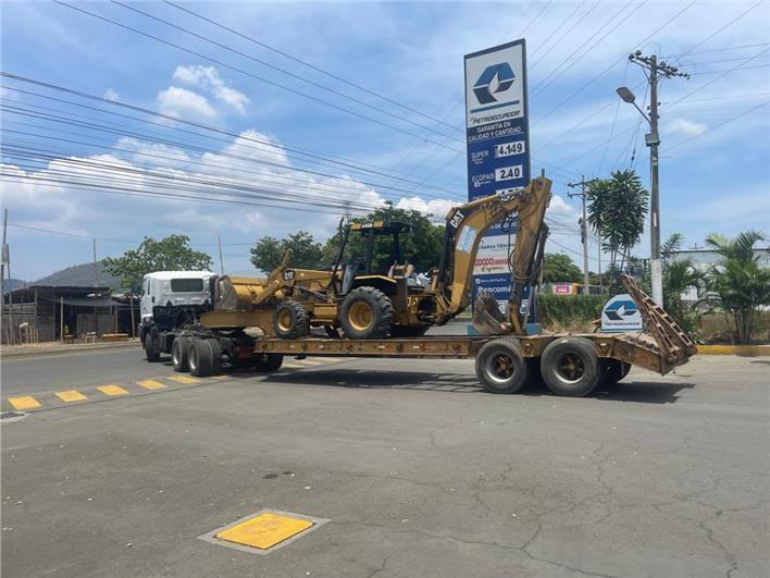 Retroexcavadoras Caterpillar 446B (Portoviejo)