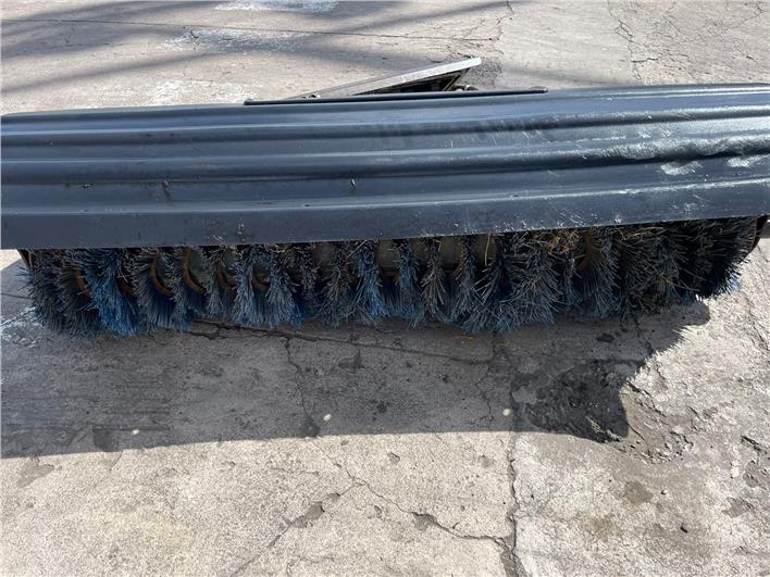 Barredora Generico ANGLE BROOM 84 (Riobamba)