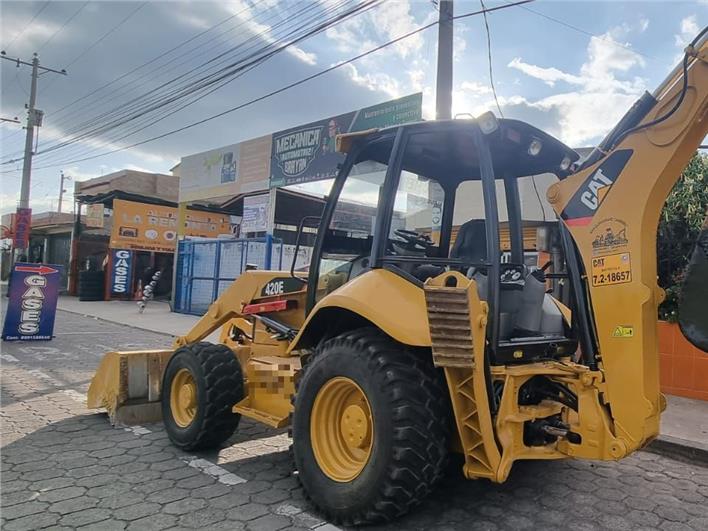 Retroexcavadoras Caterpillar 420 E (Cayambe)