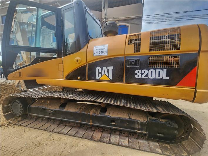 Excavadoras Caterpillar 320 DL (Santa Elena)