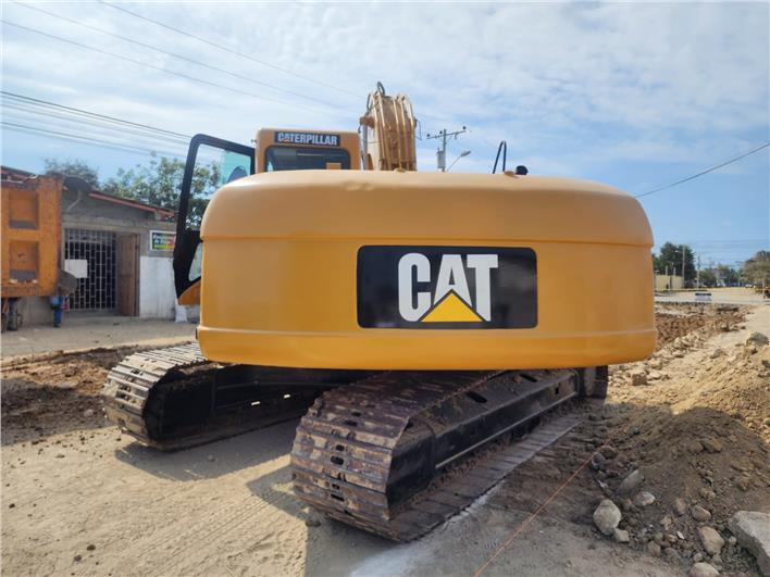 Excavadoras Caterpillar 320 CL (Santa Elena)