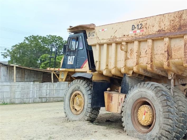Dumpers Caterpillar 769C (Manta)