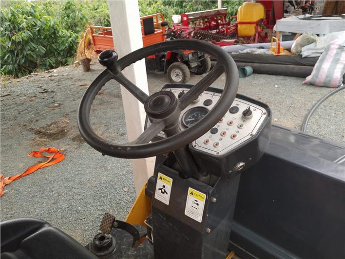 Rodillo Liso doble tambor Crucking YZC3 3ton (Guayaquil)