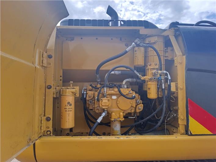 Excavadoras Caterpillar 320D (Quito)