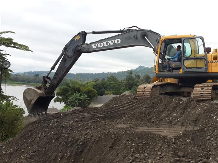 Excavadoras  Volvo 240 B LC (Esmeraldas)