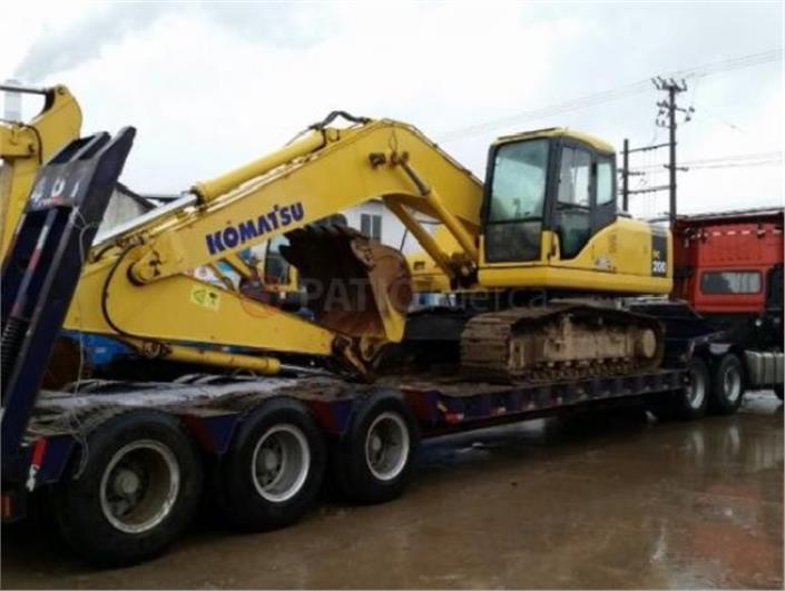 Excavadoras  Komatsu PC 200 (Cuenca)