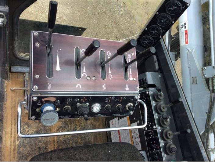 Perforadoras Furukawa HCR 910 DS (Quito)