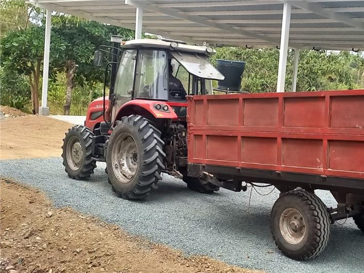 Tractores Agrícolas Lutong LTB904 (Cerecita)