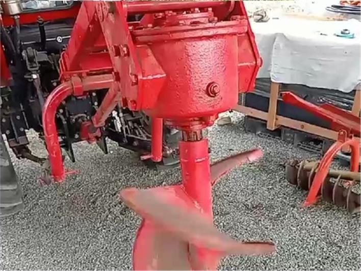 Tractores Agrícolas Lutong LTB904 (Cerecita)