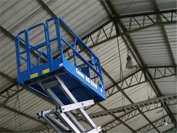 Elevadores personales Genie GS-3246 (Guayaquil)