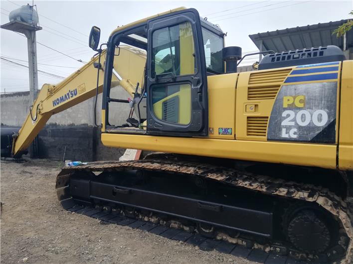 Excavadoras Komatsu Komatsu PC 200-8 (Machala)