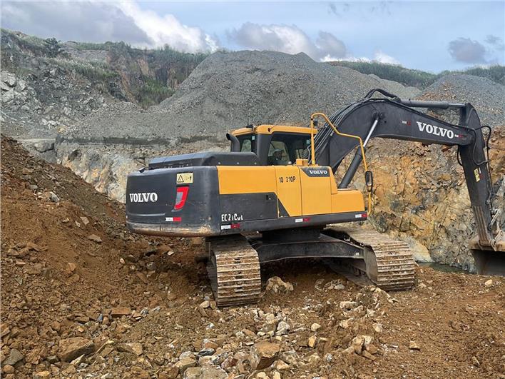Excavadoras Volvo EC210DL (Guayaquil)