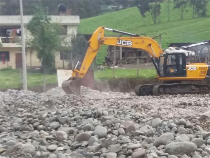Excavadoras JCB JS205LC (Guaranda)
