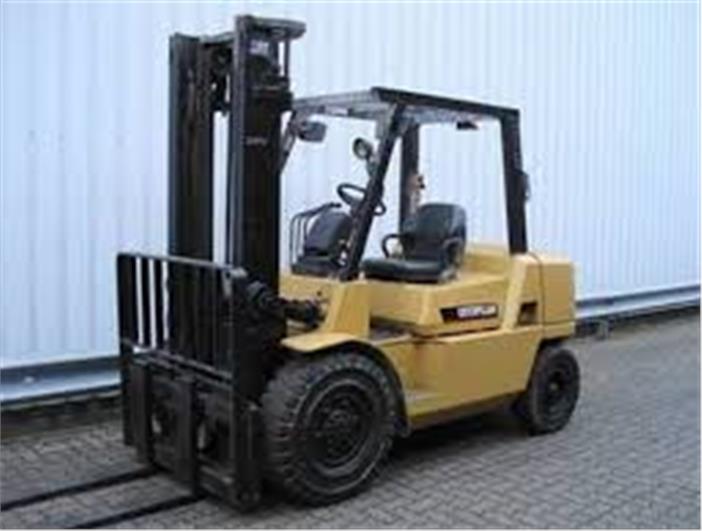 Montacargas Caterpillar AT.28C80046 (Guayaquil)