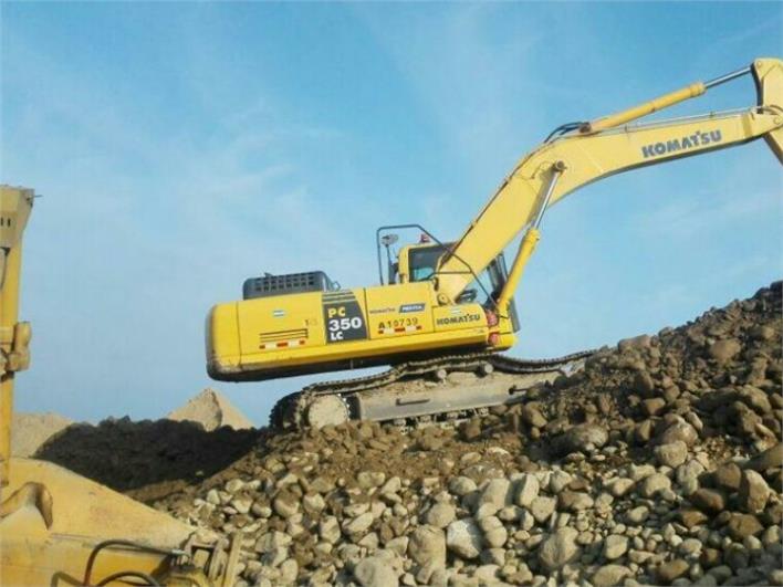 Excavadoras Komatsu PC350-8 (El Guabo)