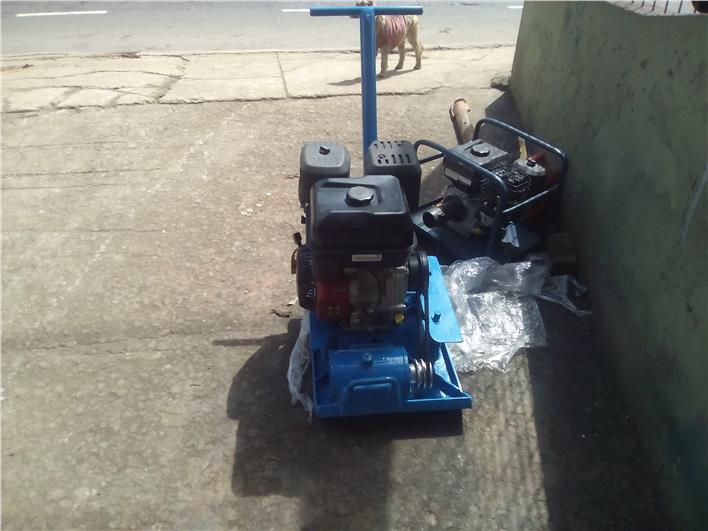 Compactadores Manuales Hyundai Plancha (Quito)