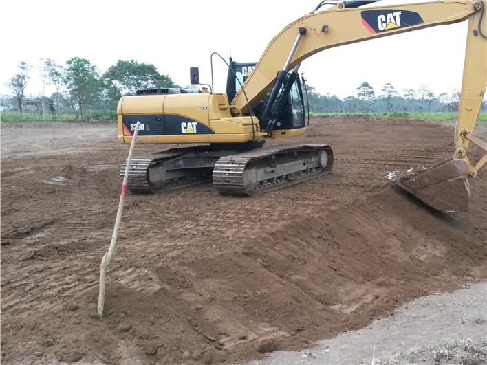 Excavadoras Caterpillar 320 DL (Santo Domingo)