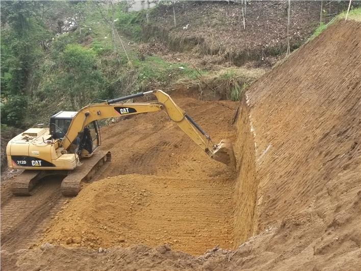 Excavadoras Caterpillar 312 DL (Santo Domingo)