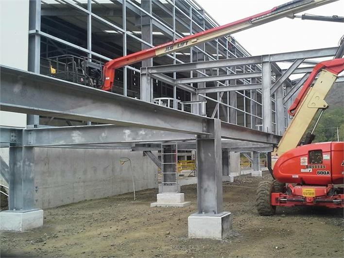 Elevadores personales JLG 20 mts. 600A (Quito)