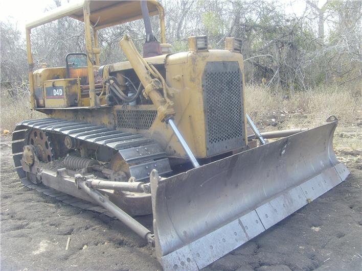 Tractores de Oruga Caterpillar D4D (Guayaquil)