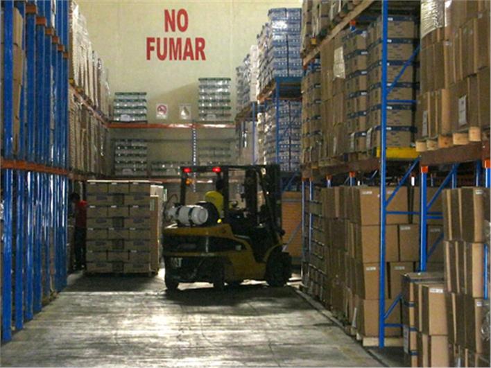 Montacargas TCM FGU25 3 ton (Guayaquil)