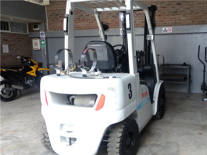 Montacargas TCM FHG30D-S1 (Manta)