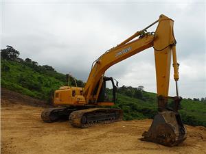 Excavadoras  John Deere 200 CLC (Guayaquil)