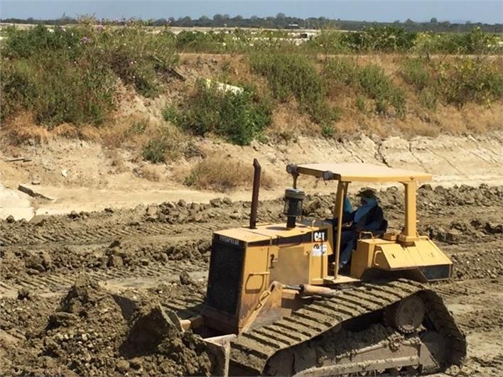 Tractores de Oruga Caterpillar D6M LGP (Guayaquil)