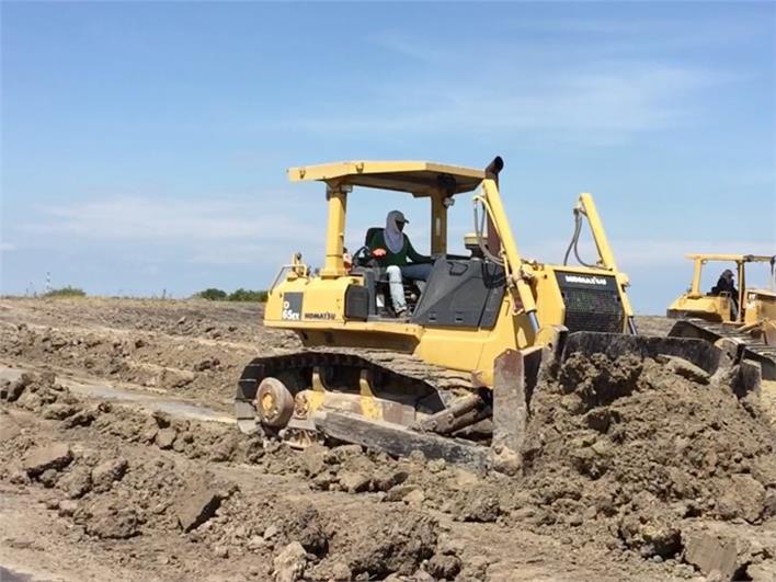 Tractores de Oruga Komatsu D65 EX-15 (Guayaquil)